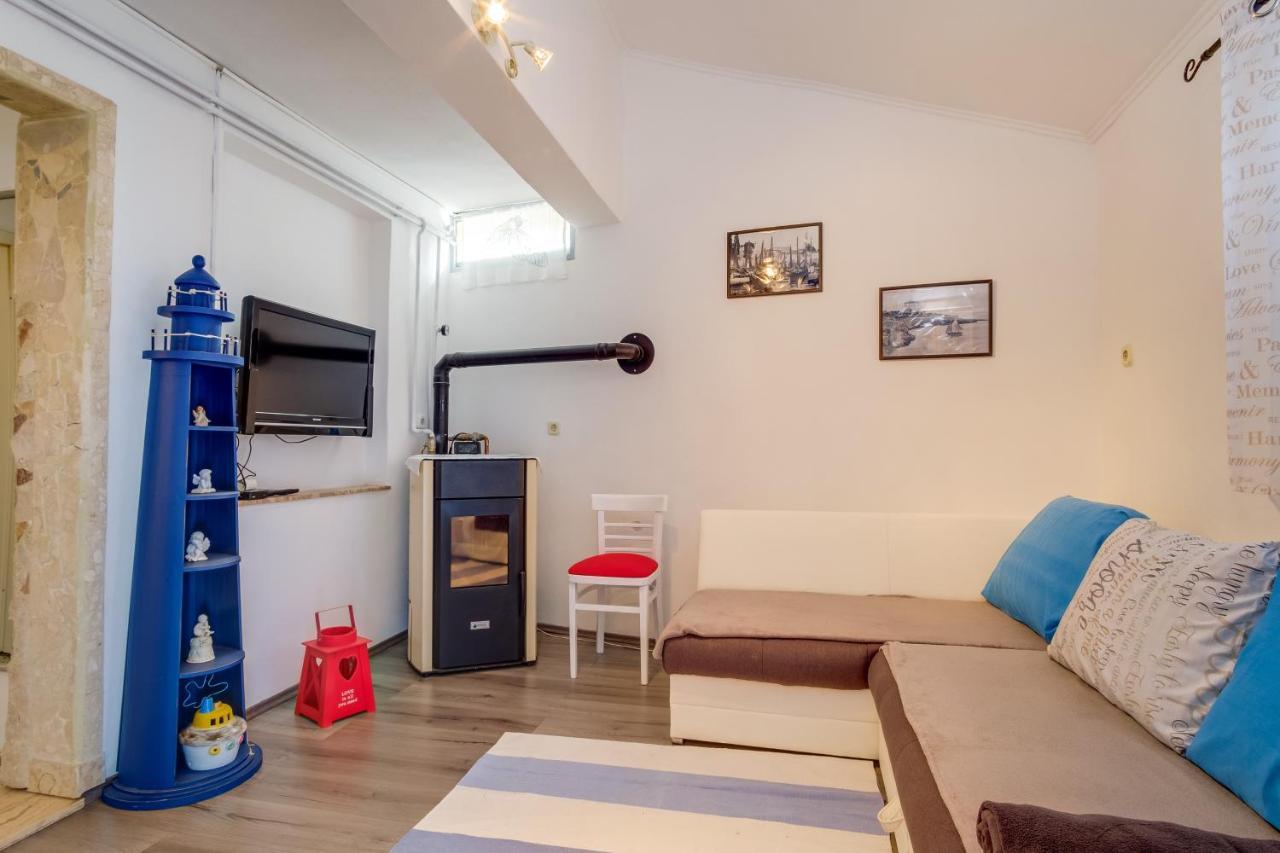 Apartments Kastel Veli Lošinj Eksteriør billede