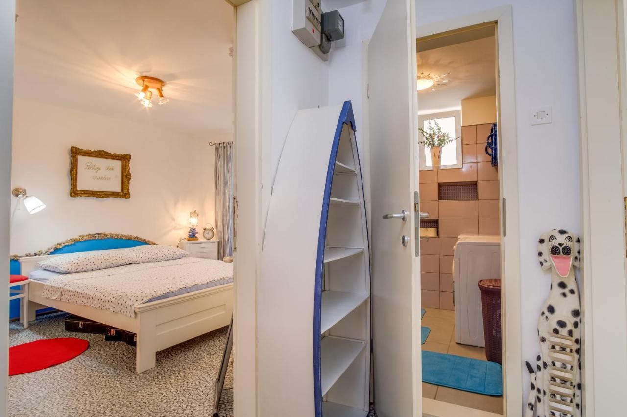 Apartments Kastel Veli Lošinj Eksteriør billede